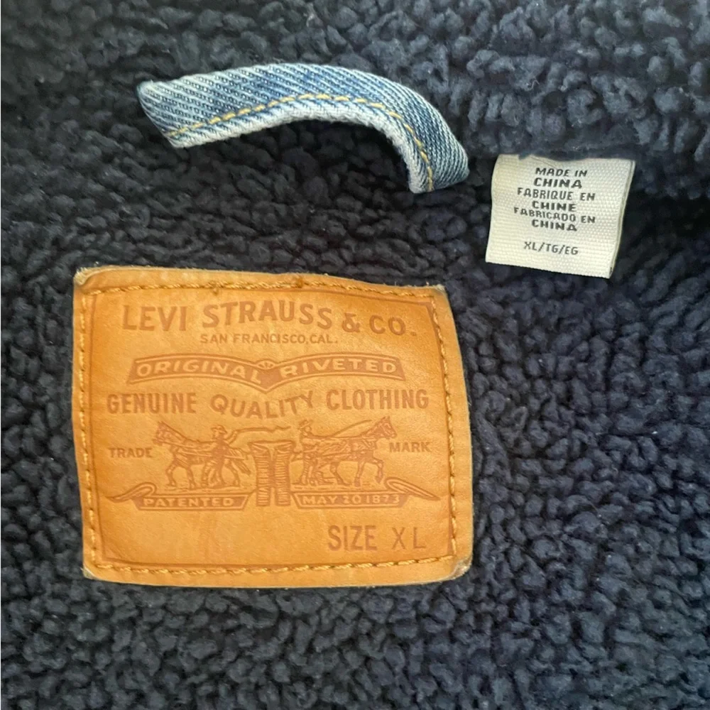 Levi's Blue Denim Sherpa-Lined Jacket - Picture 6 of 11